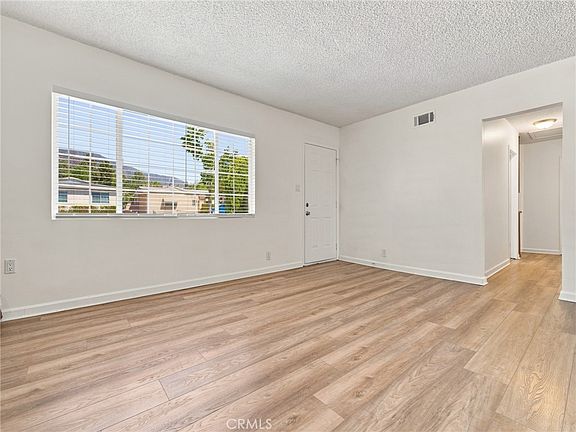 3rd image of 11137 Parr Ave