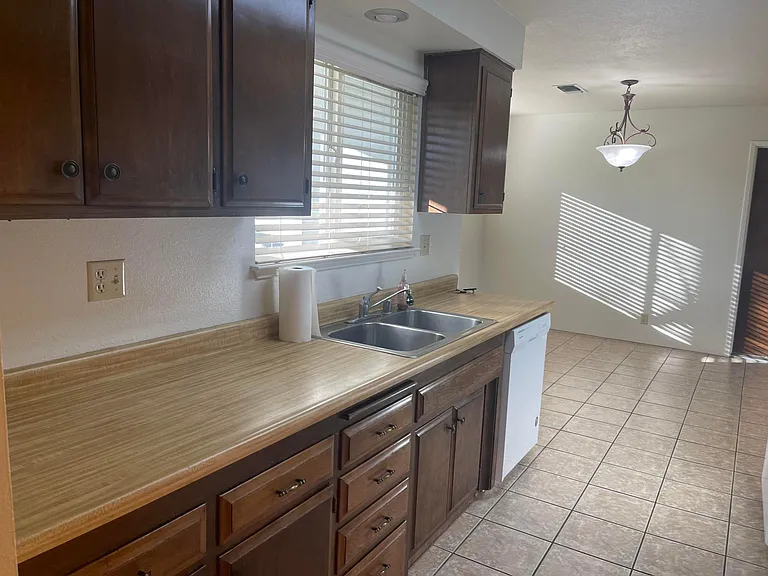 4350 Melody Ln — Photo 5