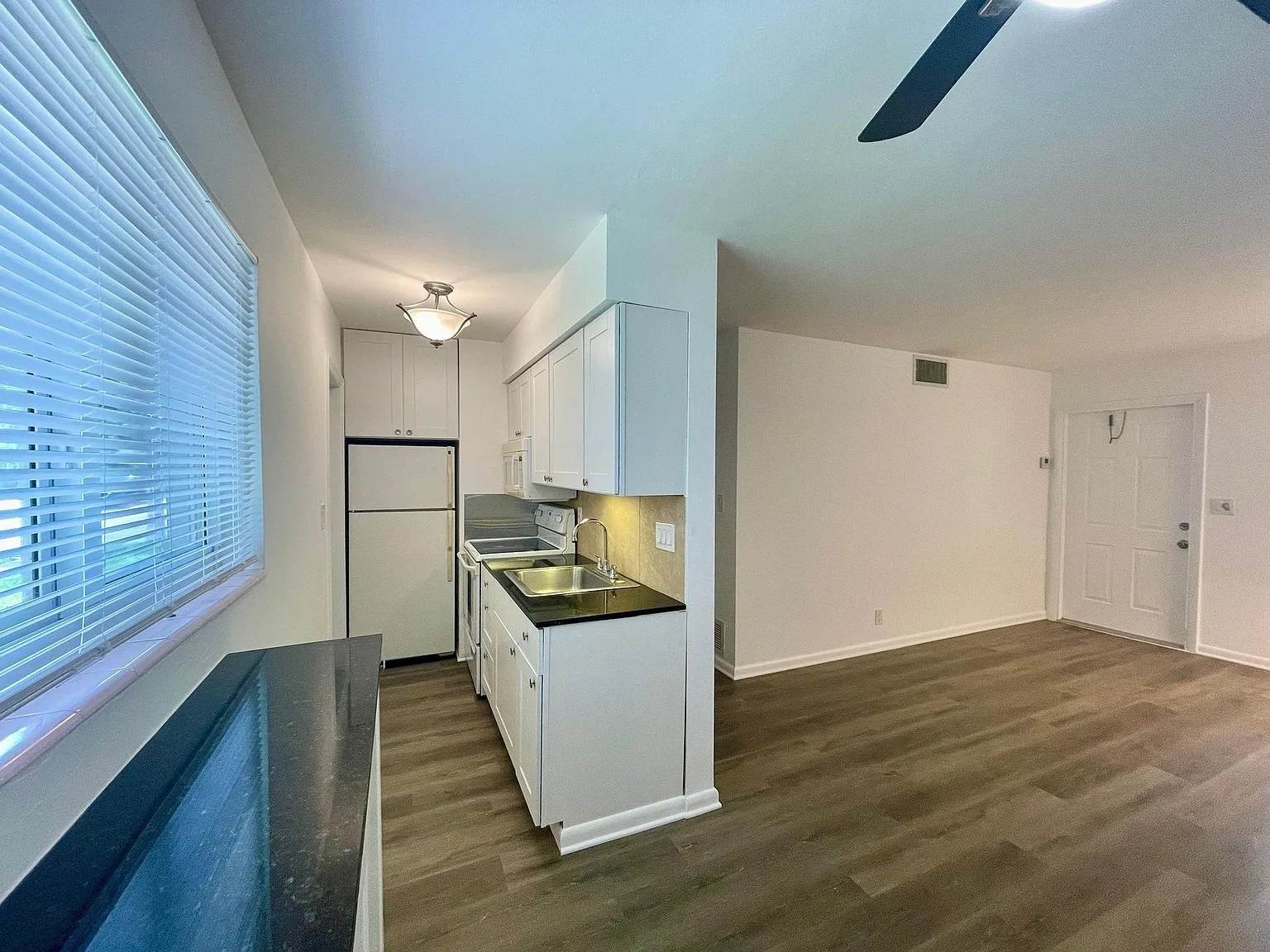 1 bed, 1.0 bath, 650 sqft, $1,750 — Photo 4