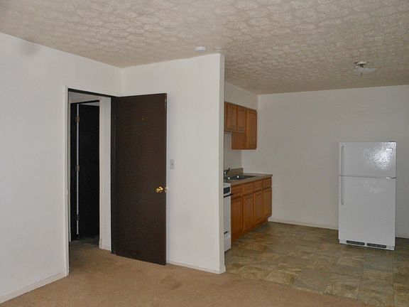 4th image of 309 Anthony Dr APT F