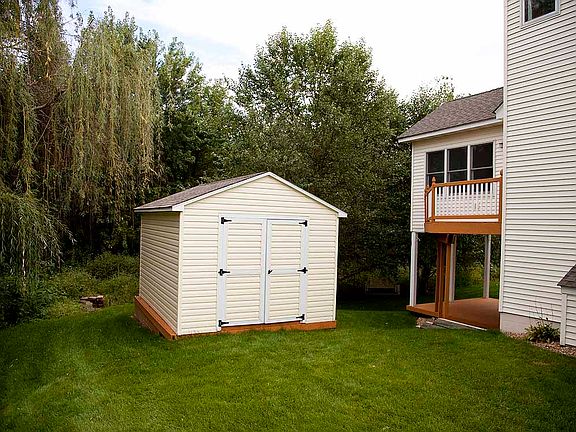 4th image of 937 139th Ave NW