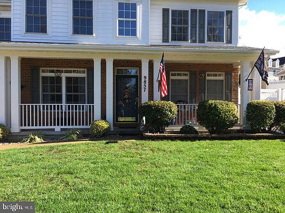 2nd image of 9857 Earls Ferry Cir
