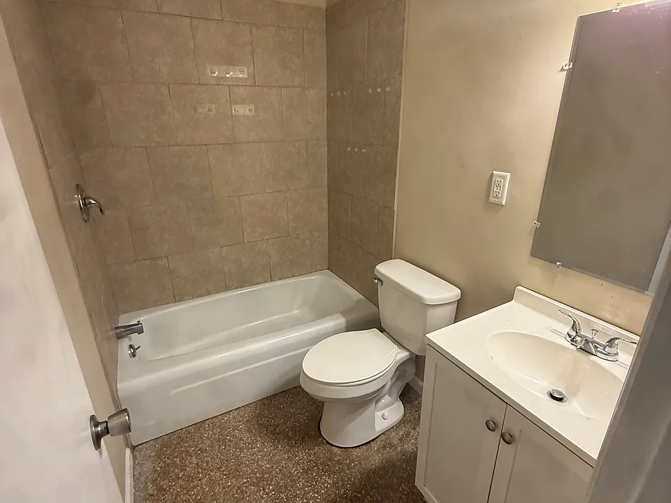 1285 S Lee Hwy #1285
