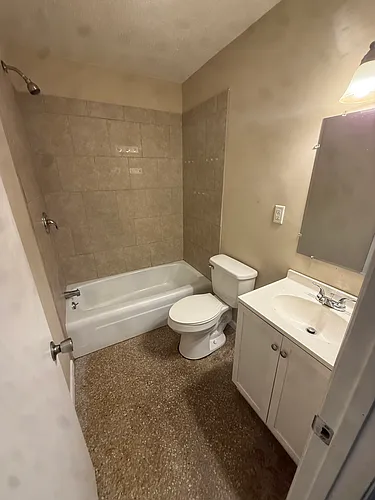 1285 S Lee Hwy #1285 Photo 1
