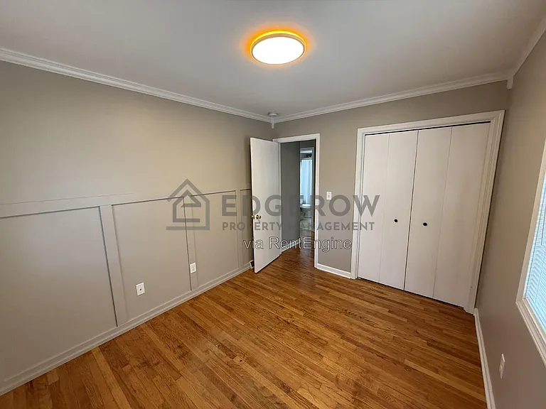1240 Emerald Ave NE — Photo 7