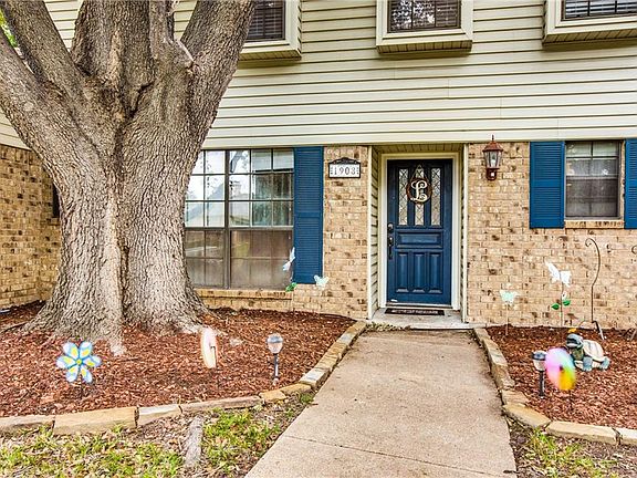 2nd image of 1908 Vista Oaks Dr