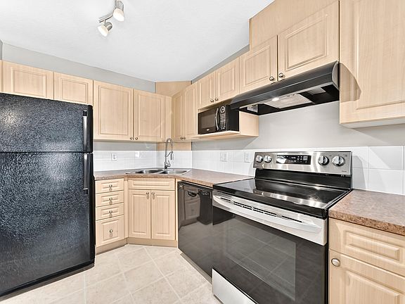 4th image of 240 Spruce Ridge Rd #124