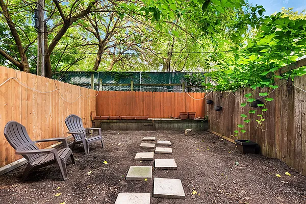 Rented by MNS | media 1