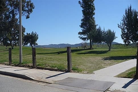 4th image of 1999 Seven Hills Dr