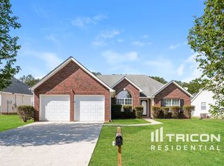 38 Waters Edge Way, Fayetteville, GA 30215