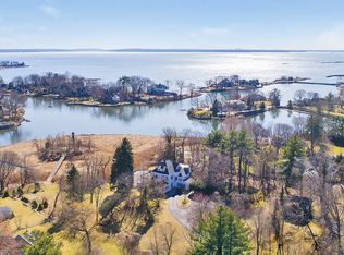 941 Taylors Ln, Mamaroneck, NY 10543