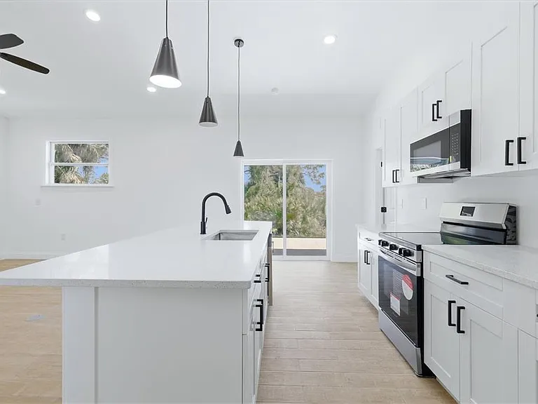 6 Bank Ct — Photo 12