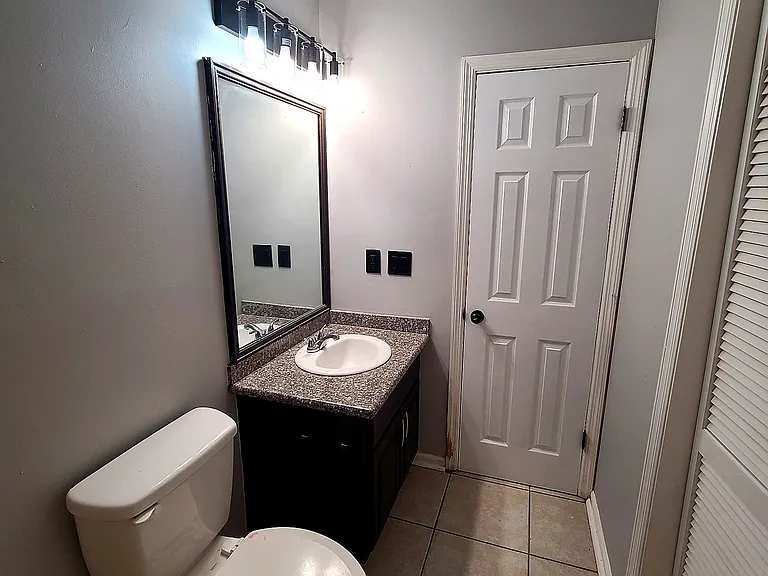 121 Foxwood Cir — Photo 7