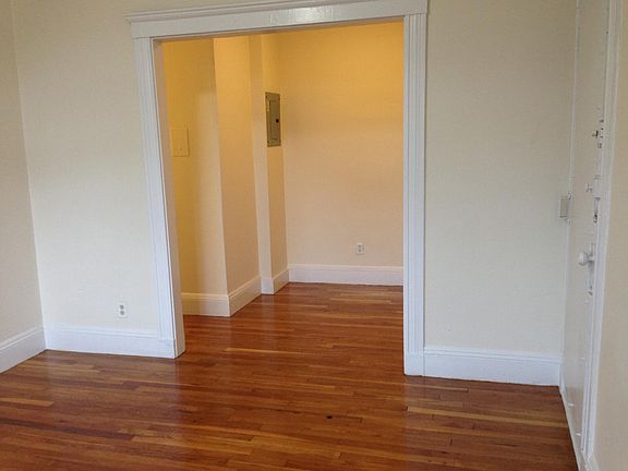 4th image of 131 Washington St APT 51