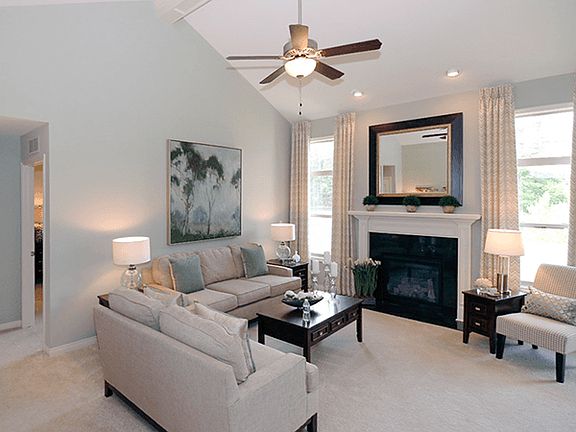 4th image of 45917 Beaufort Dr #Q5c5l1