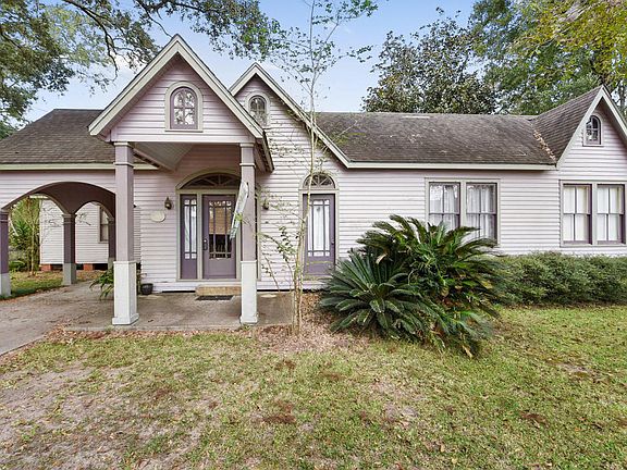 5th image of 1579 Courtableau St