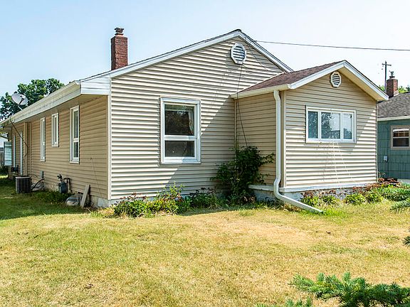 2nd image of 518 Iroquois Ave