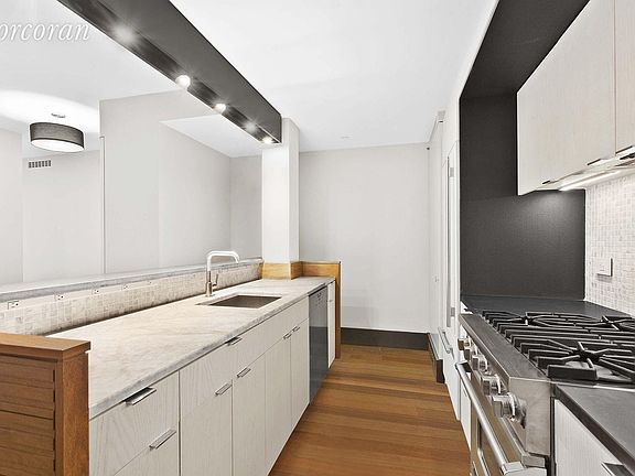 3rd image of 327 W 22nd St #4