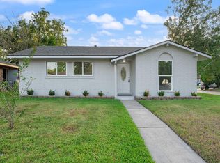 4802 Hannas Reef Dr, Bacliff, TX 77518