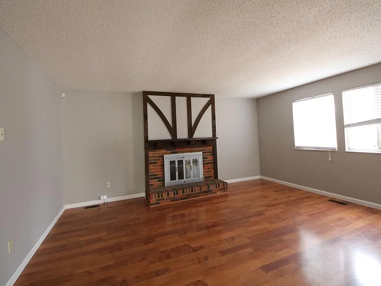 139 Brightfield Dr — Photo 3
