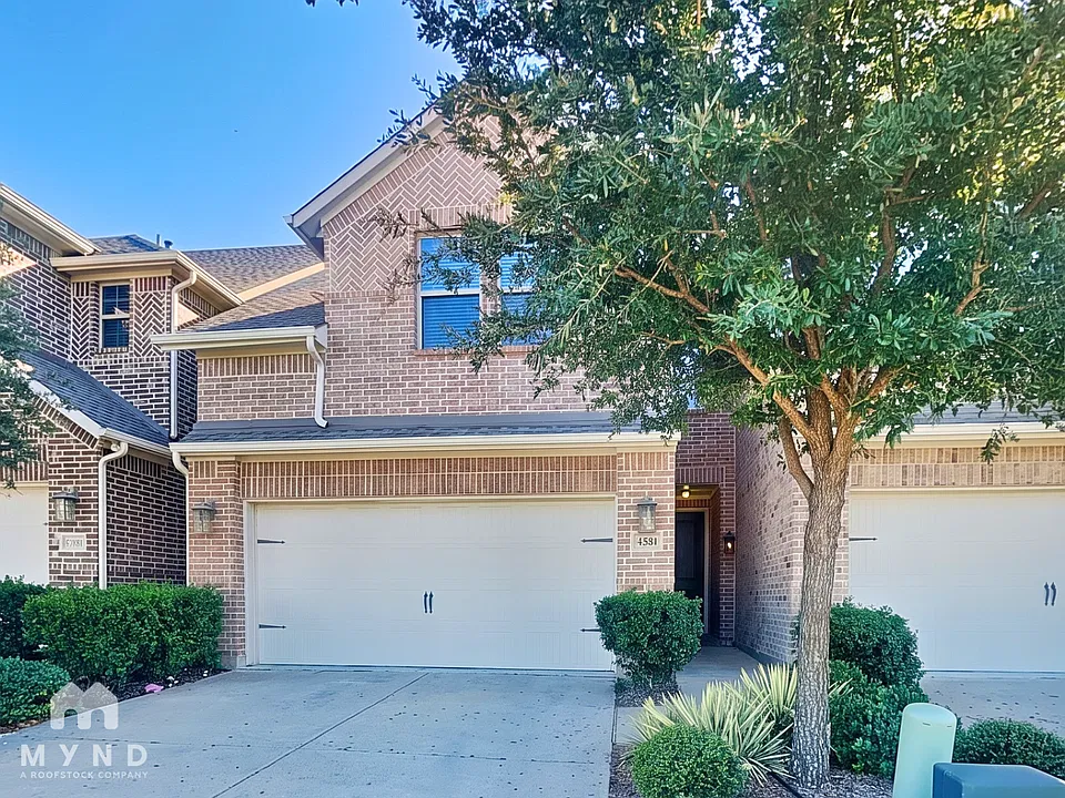 4584 Titus Cir