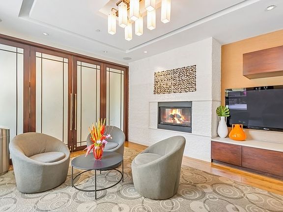 4th image of 200 W 72nd St APT 8A
