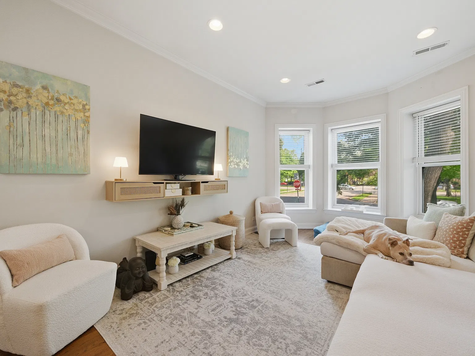 2 bed, 1200 sqft, $3,300 — Photo 4