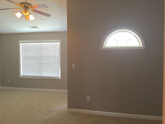 4th image of 131 Meeting Place Rd