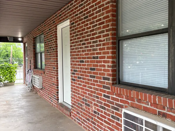 128 S 3rd St APT 22, Kingston, TN 37763