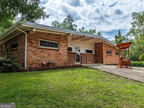 629 Washington Rd, Fitzgerald, GA 31750