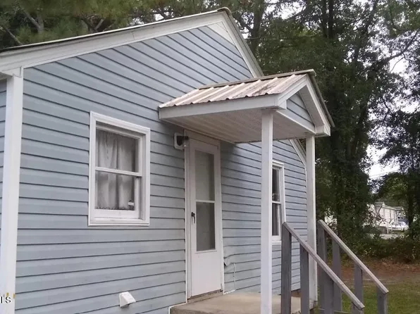115 Kaye St, Spring Lake, NC 28390
