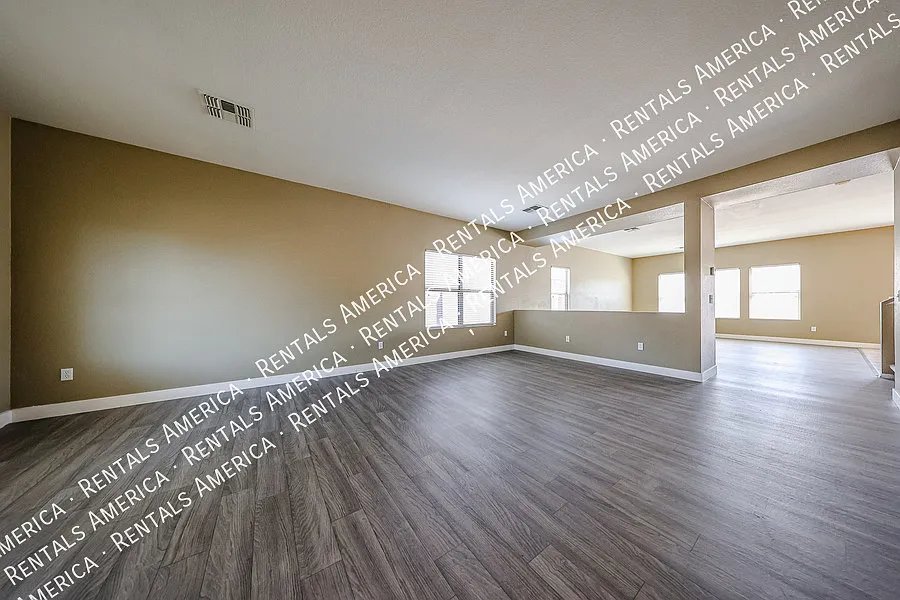 Move in special of 1-month free at move in with a 13-month lease! — Photo 4