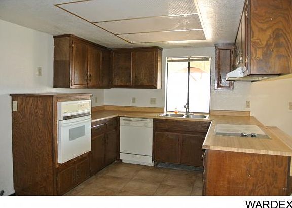 3rd image of 423 Sanpan Ln