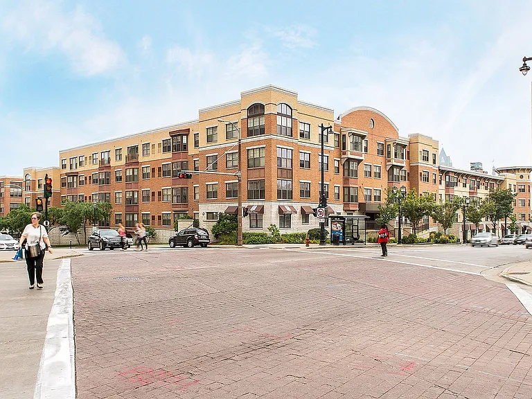 Library Hill Apartments — Photo 20