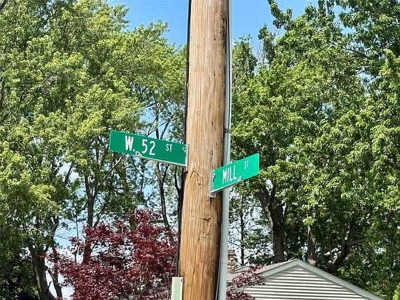 2nd image of 837 W 52nd St