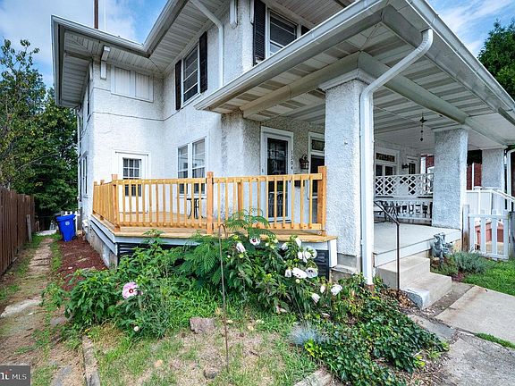 3rd image of 1304 Hampden Blvd