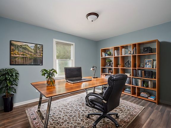 3rd image of 817 E Lafayette St #829