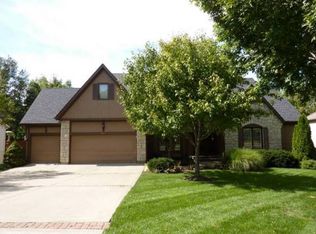 4212 NE Courtney Dr, Lees Summit, MO 64064
