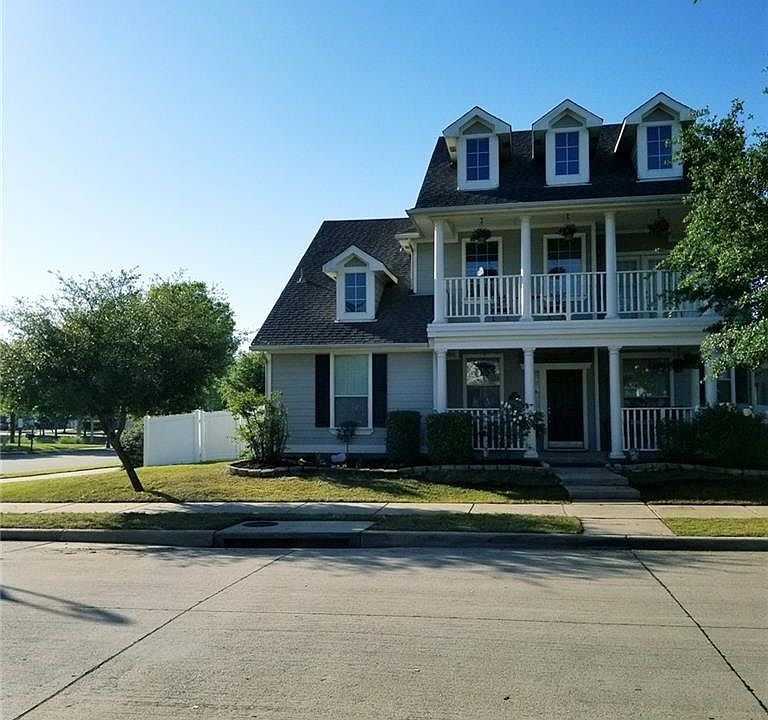 1st image of 990 Foxgrove Ln