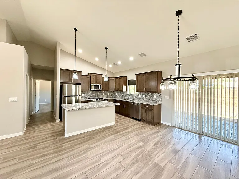 3676 N Valley View Dr — Photo 6