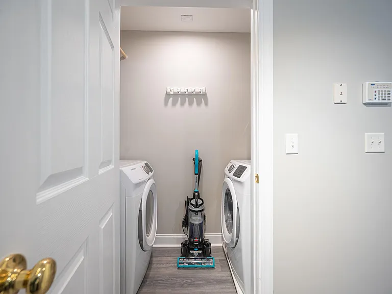 3148 Walnut Park Dr — Photo 25