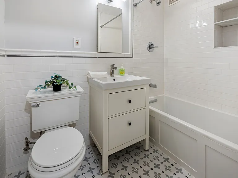 296 Saint James Pl #1 — Photo 8