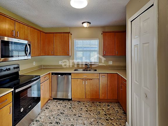 4th image of 2083 Shannon Lakes Blvd