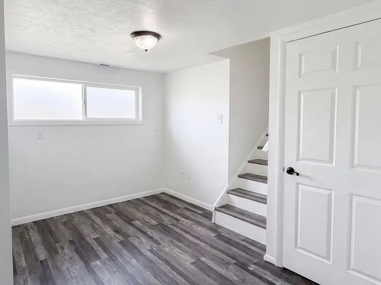 428 N 1500 W — Photo 6