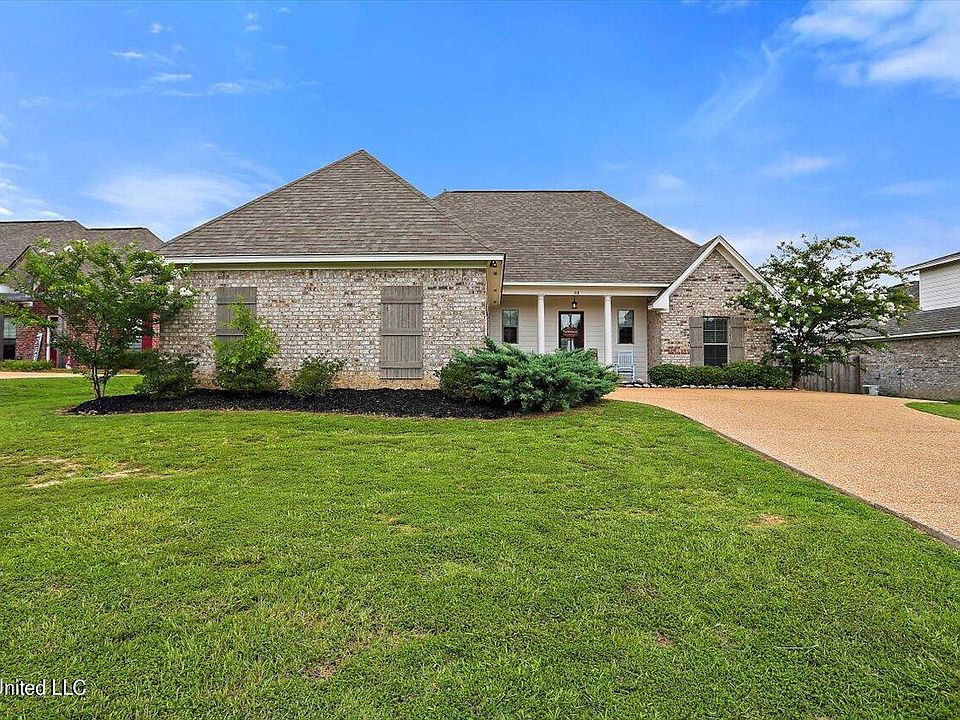1st image of 108 Ashwood Pl