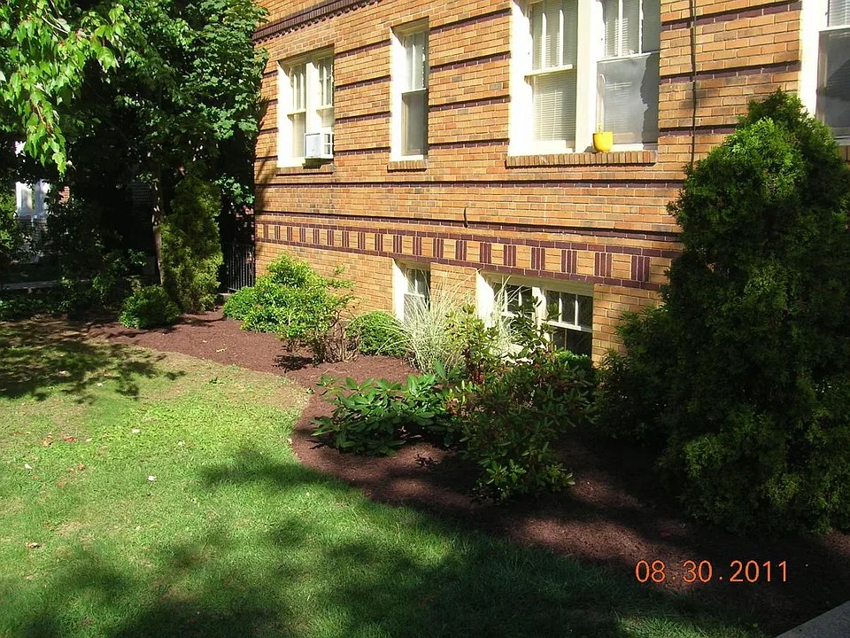42 Academy Ave