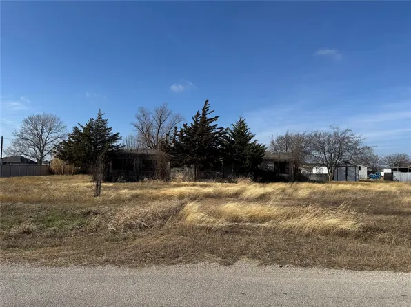 8384 Houston Rd, Sanger, TX 76266