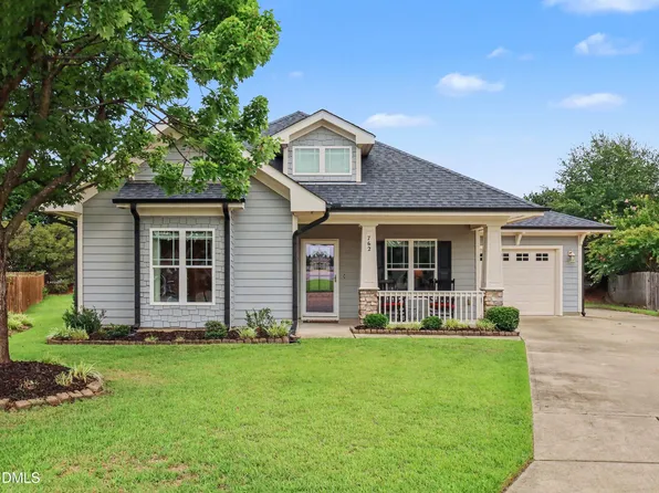 762 Arrowhead Lake Ct, Fuquay Varina, NC 27526