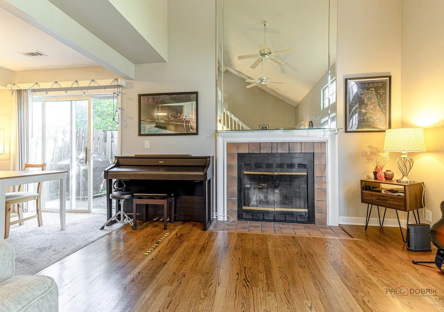 2 bed, 1.5 bath, 1155 sqft, $2,400 — Photo 4