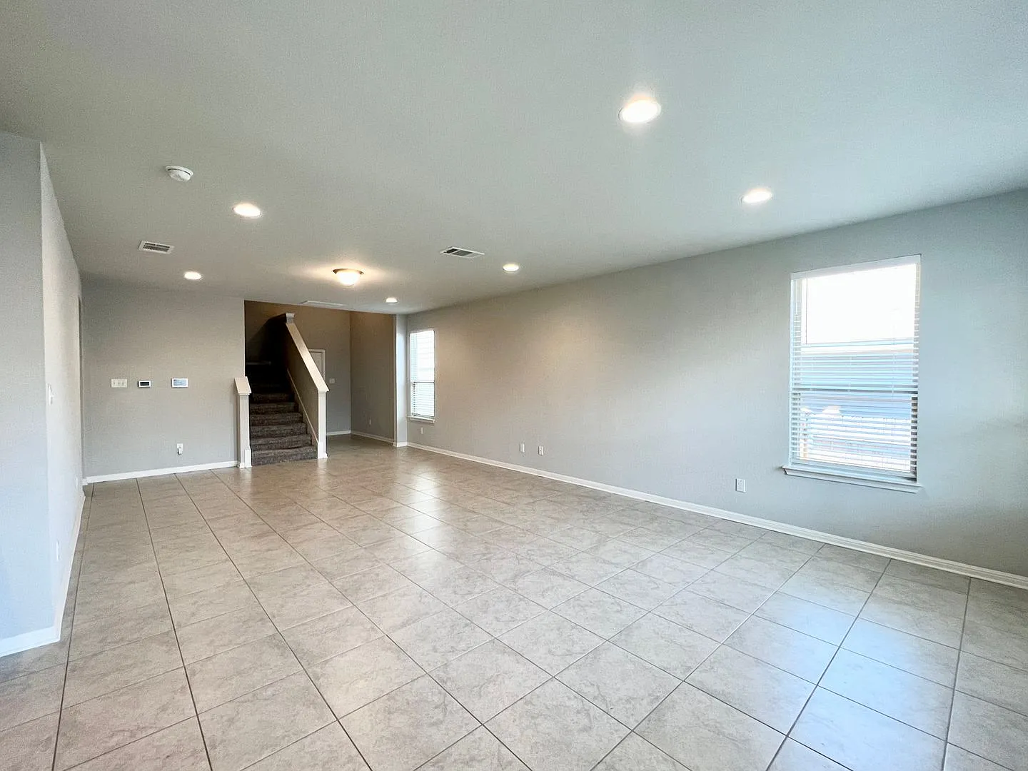 4 Bedroom home ready in August — Photo 3